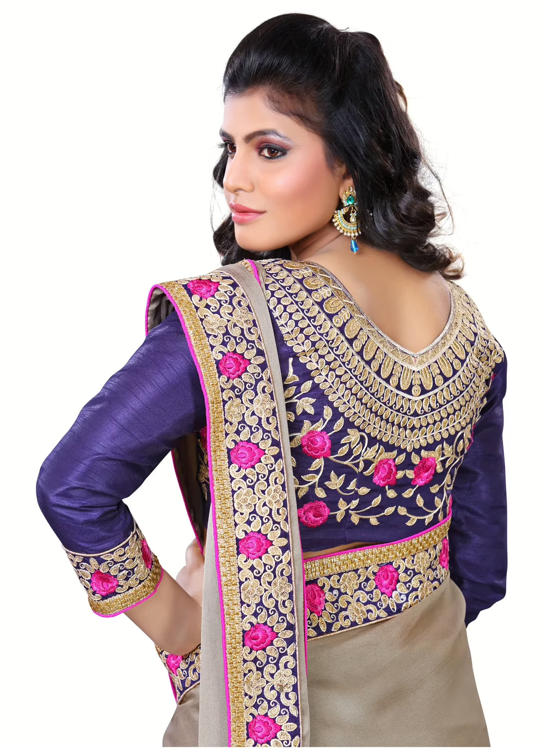 Akriti Grey Traditional Saree With Matching Blouse Piece